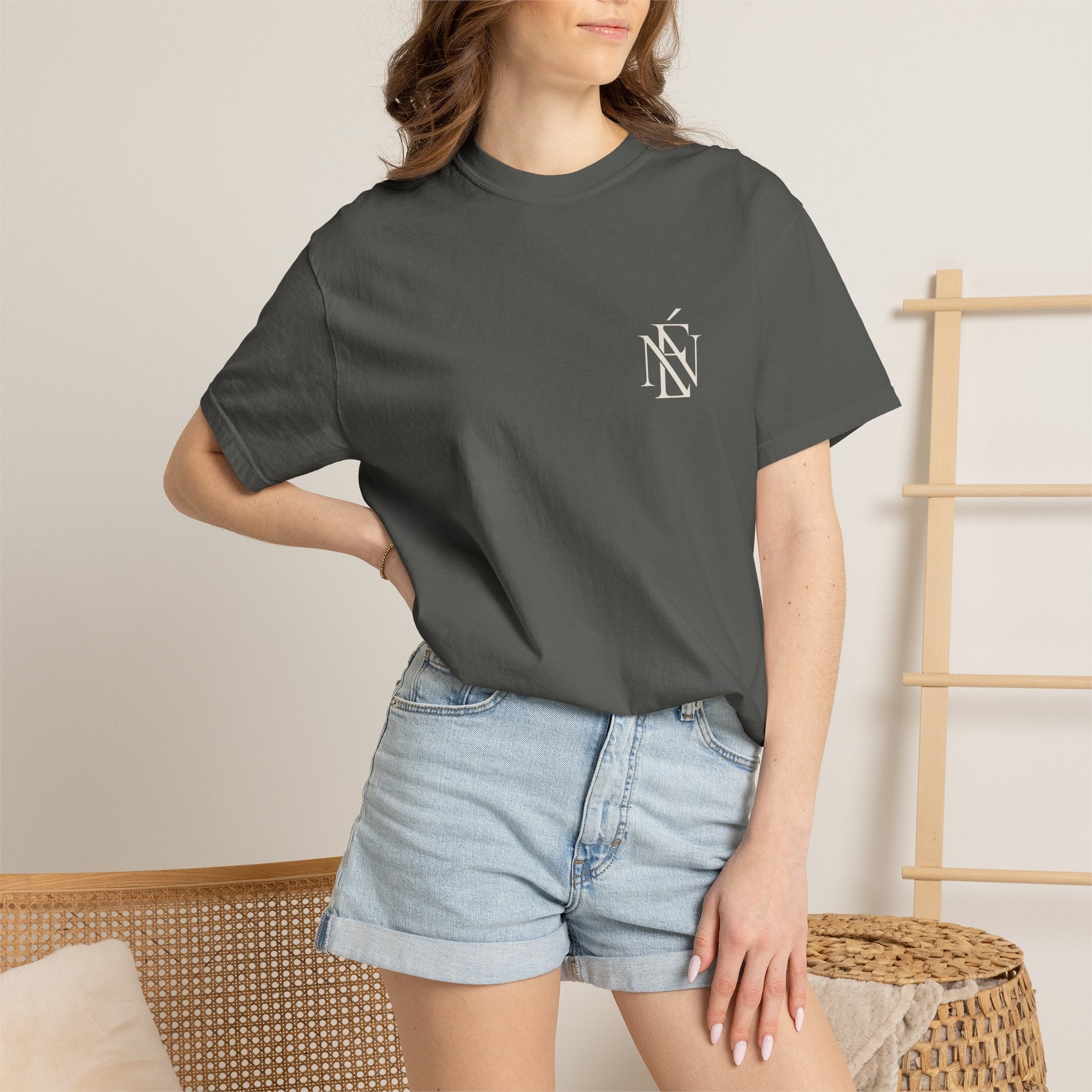 Néva Supercar Graphic Tee