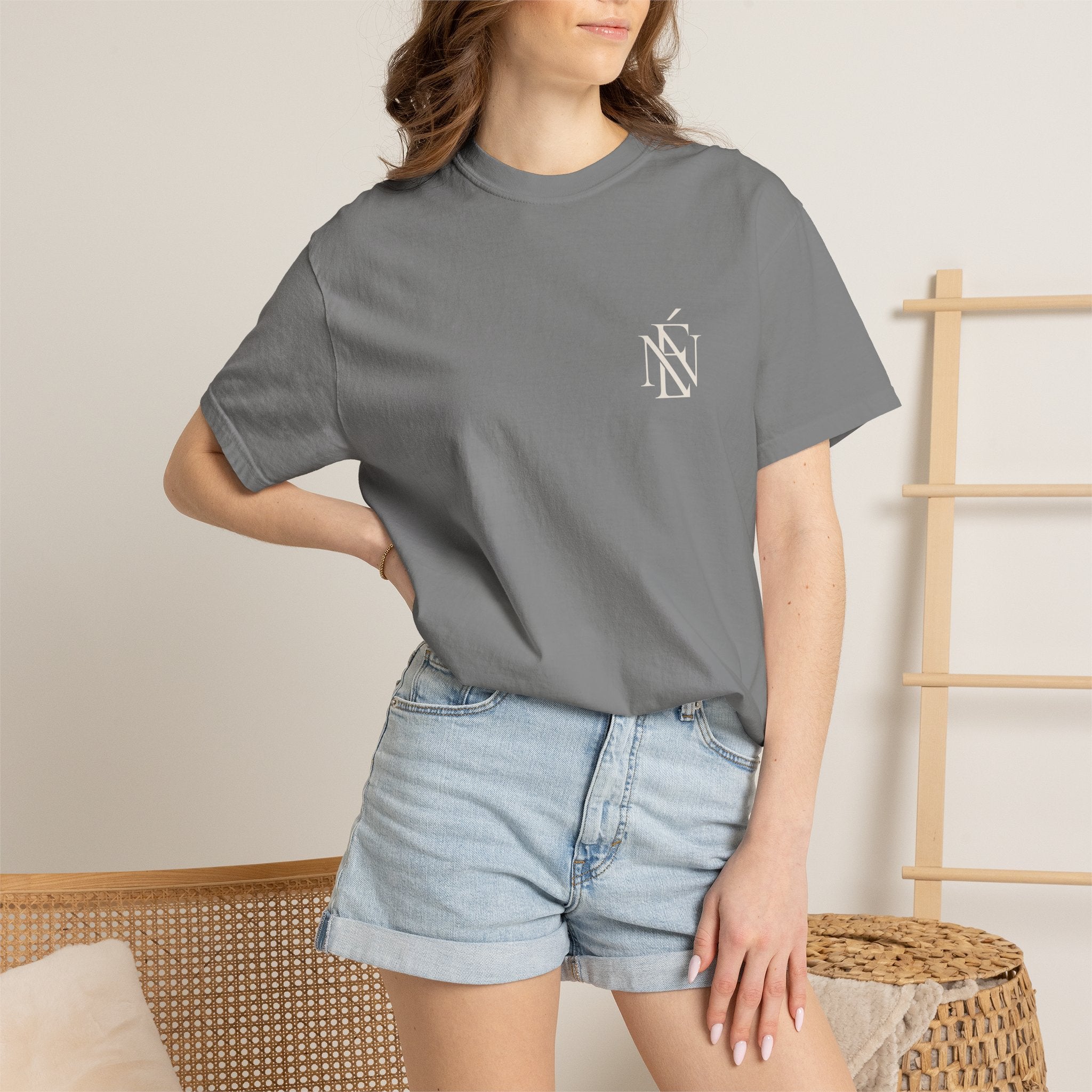 Néva Supercar Graphic Tee