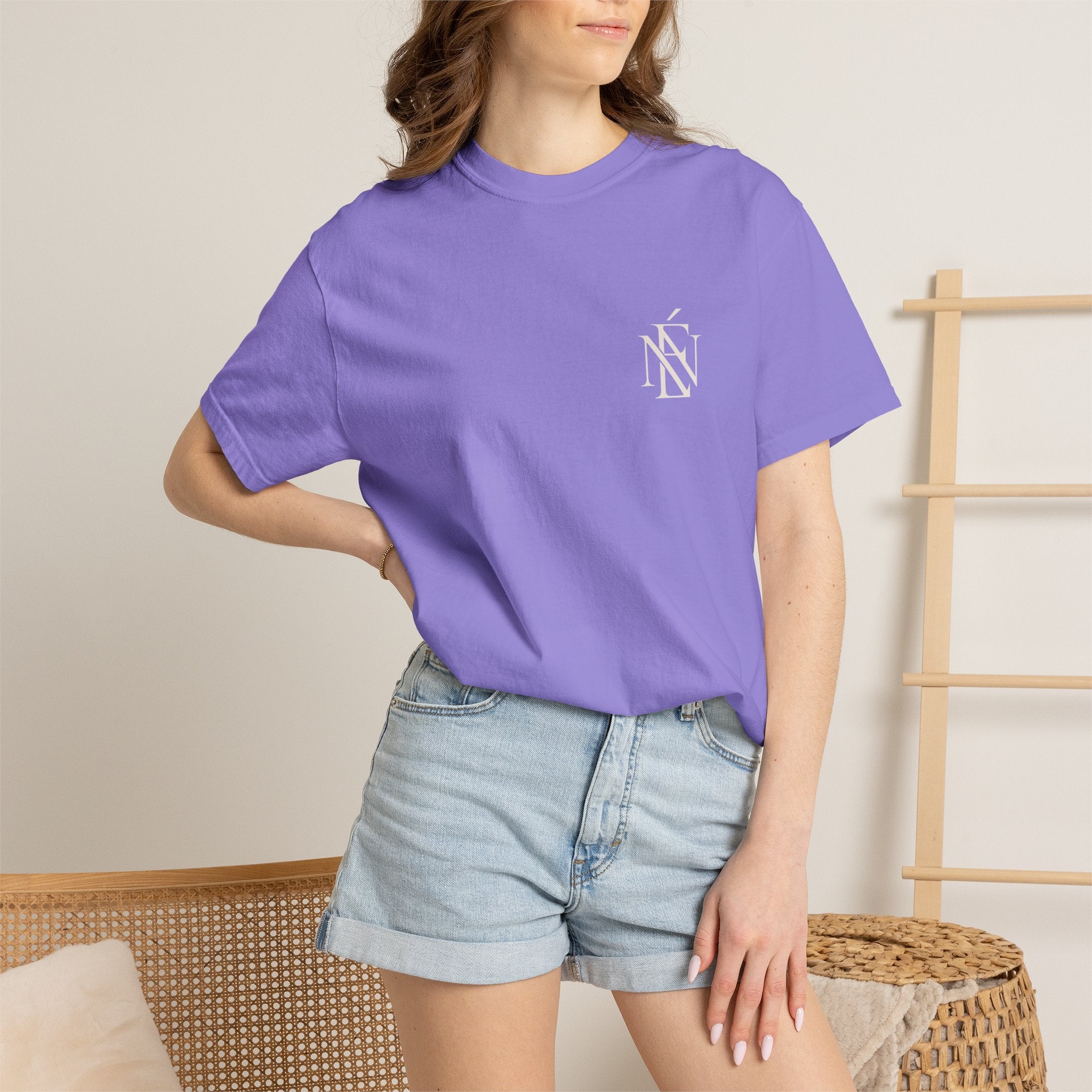 Néva Supercar Graphic Tee